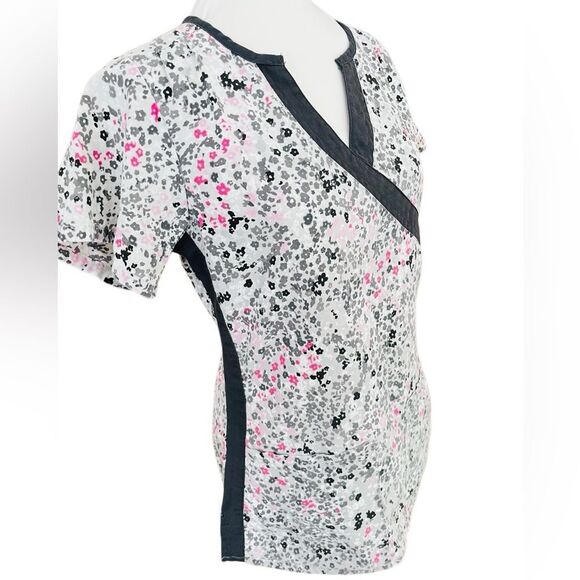 (2) UA Women’s Scrub tops, set of (2), size small. - Picture 8 of 8